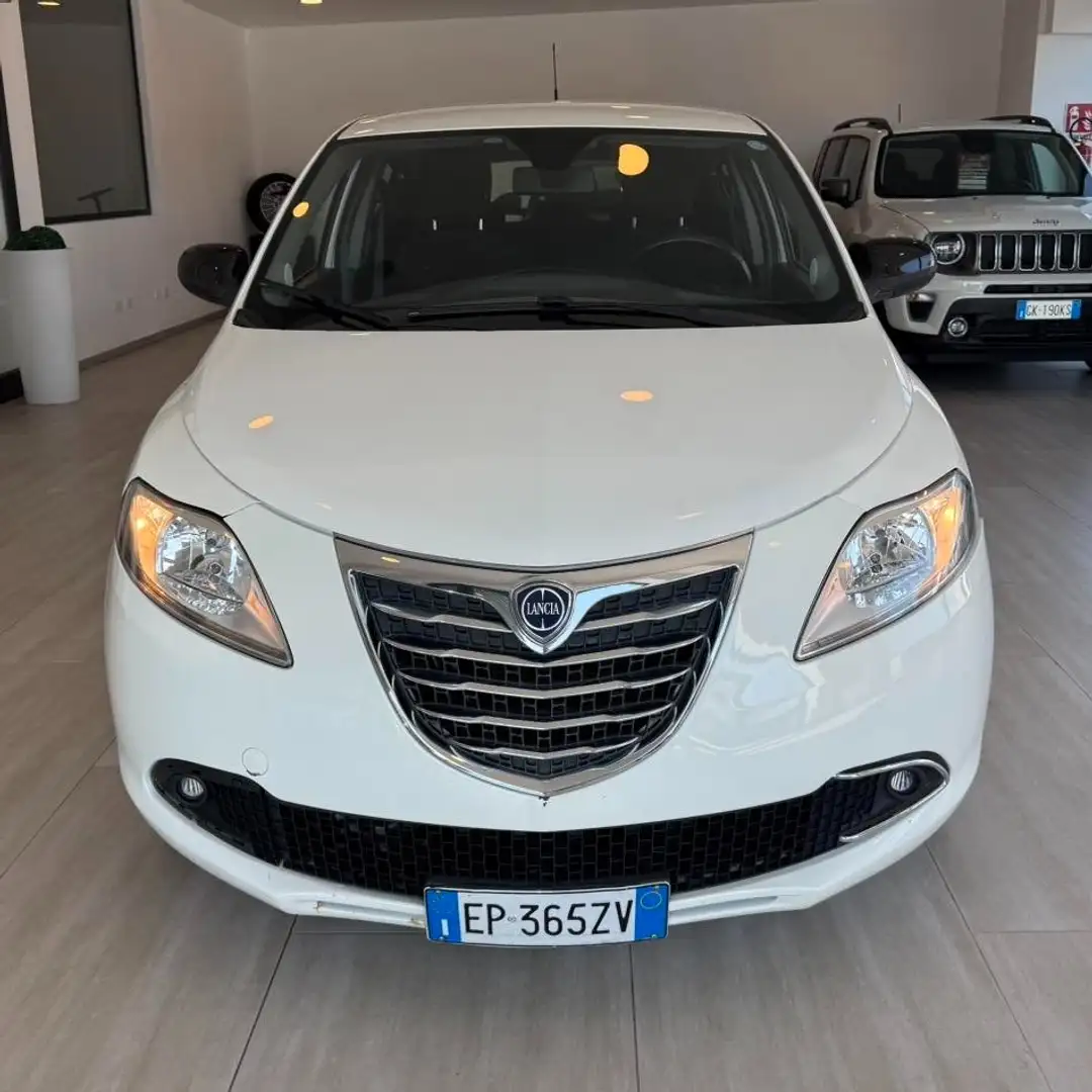 Lancia Ypsilon Ypsilon III 1.3 mjt Silver s Bianco - 2