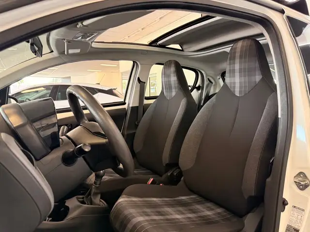Peugeot 108 view 7