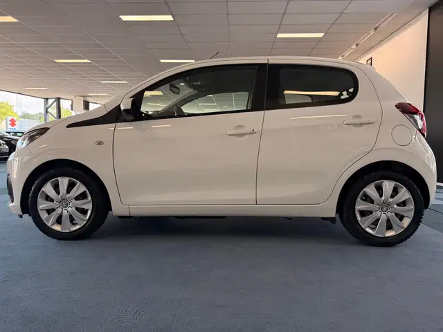 Peugeot 108 view 2