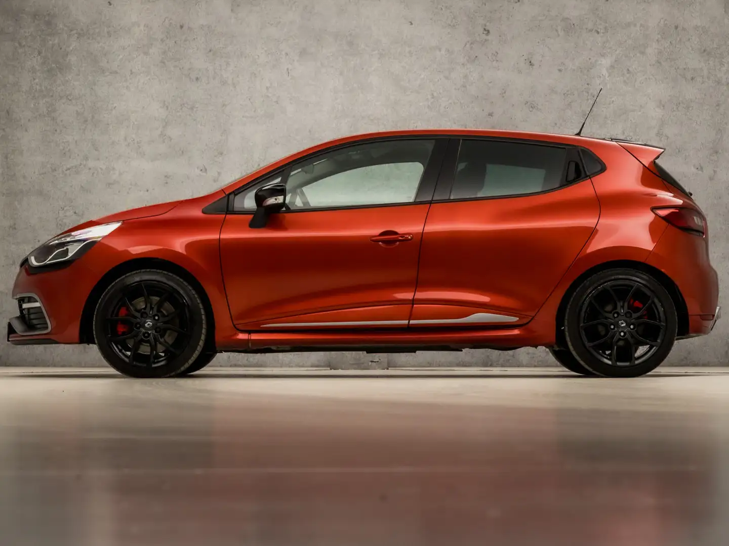 Renault Clio 1.6 R.S. 200Pk RS Automaat (NAVIGATIE, CLIMATE, GE Rot - 2