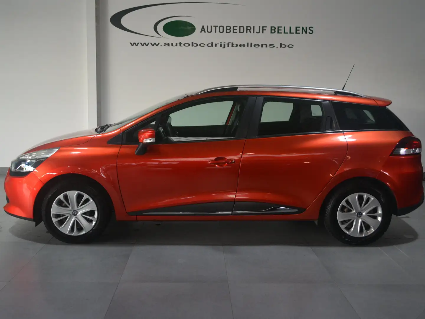 Renault Clio Clio Grandtour 1.2 16V 75 IDEAAL VOOR STARTERS Rood - 1