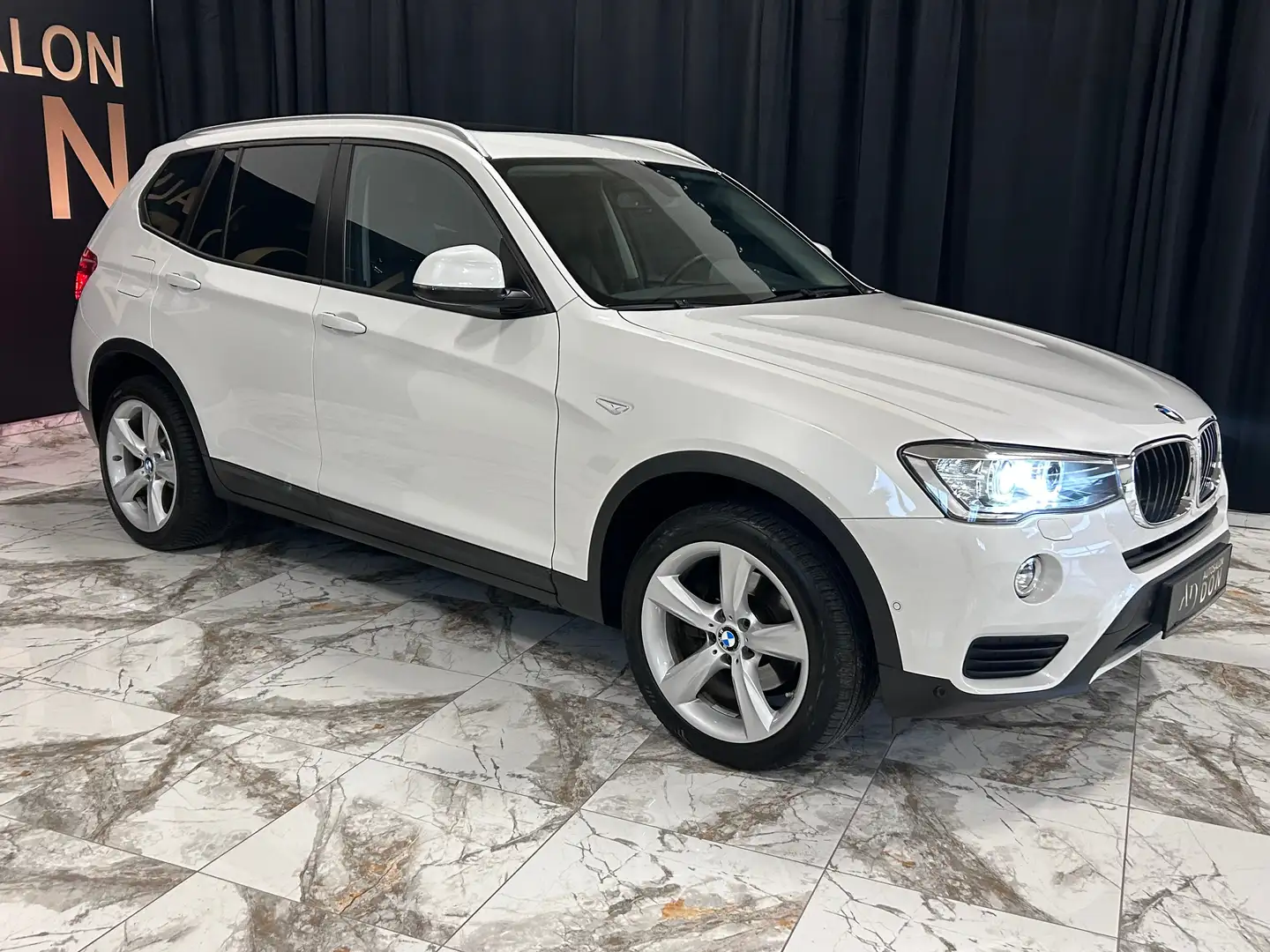 BMW X3 xDrive 20 d Advantage Weiß - 2