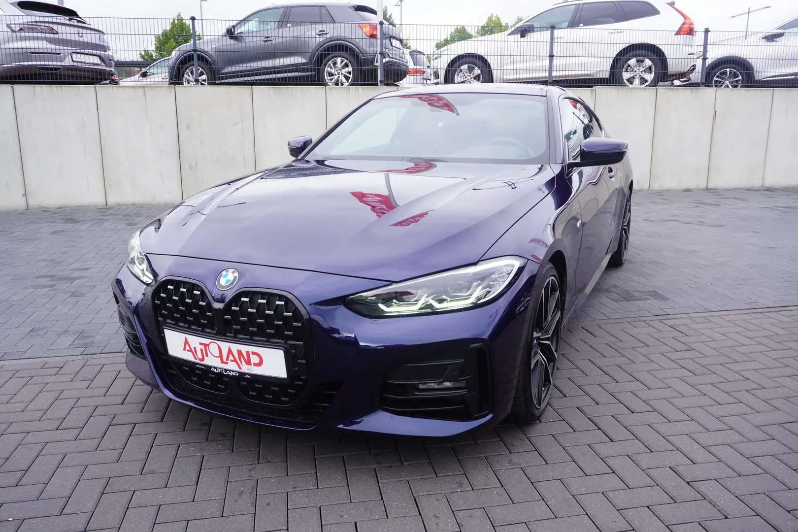 BMW 420 420d Coupe xDrive M Sport Aut. LED Navi Kamera Pan Blau - 2