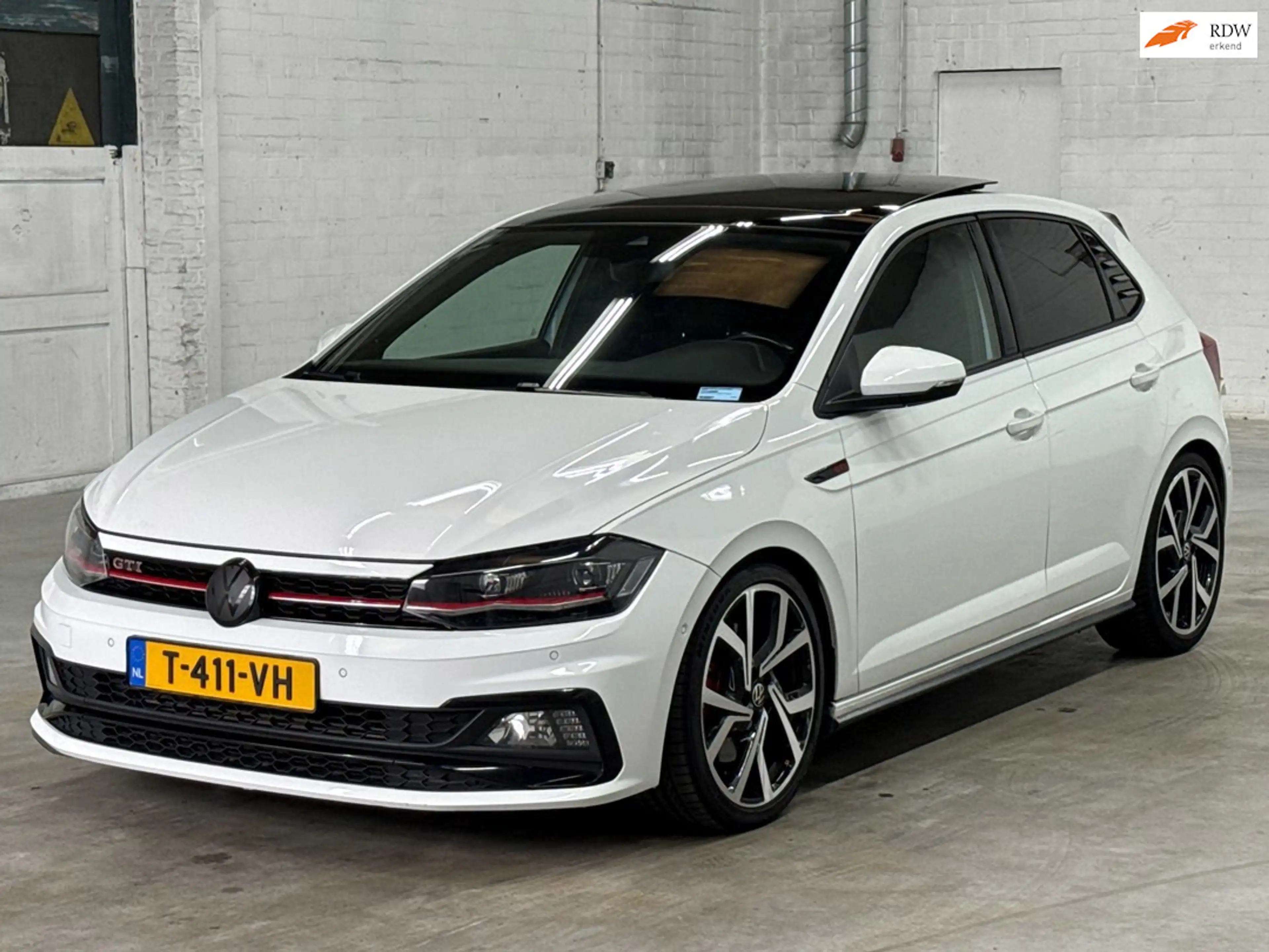 Volkswagen Polo GTI 2.0 TSI | Panoramadak | Xenon Led | Bose | Camera