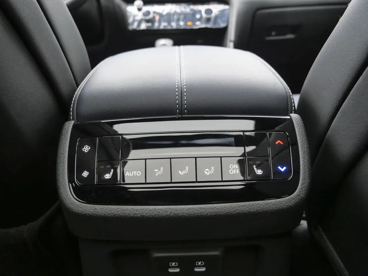 Infiniti QX60 снимка Infiniti QX60