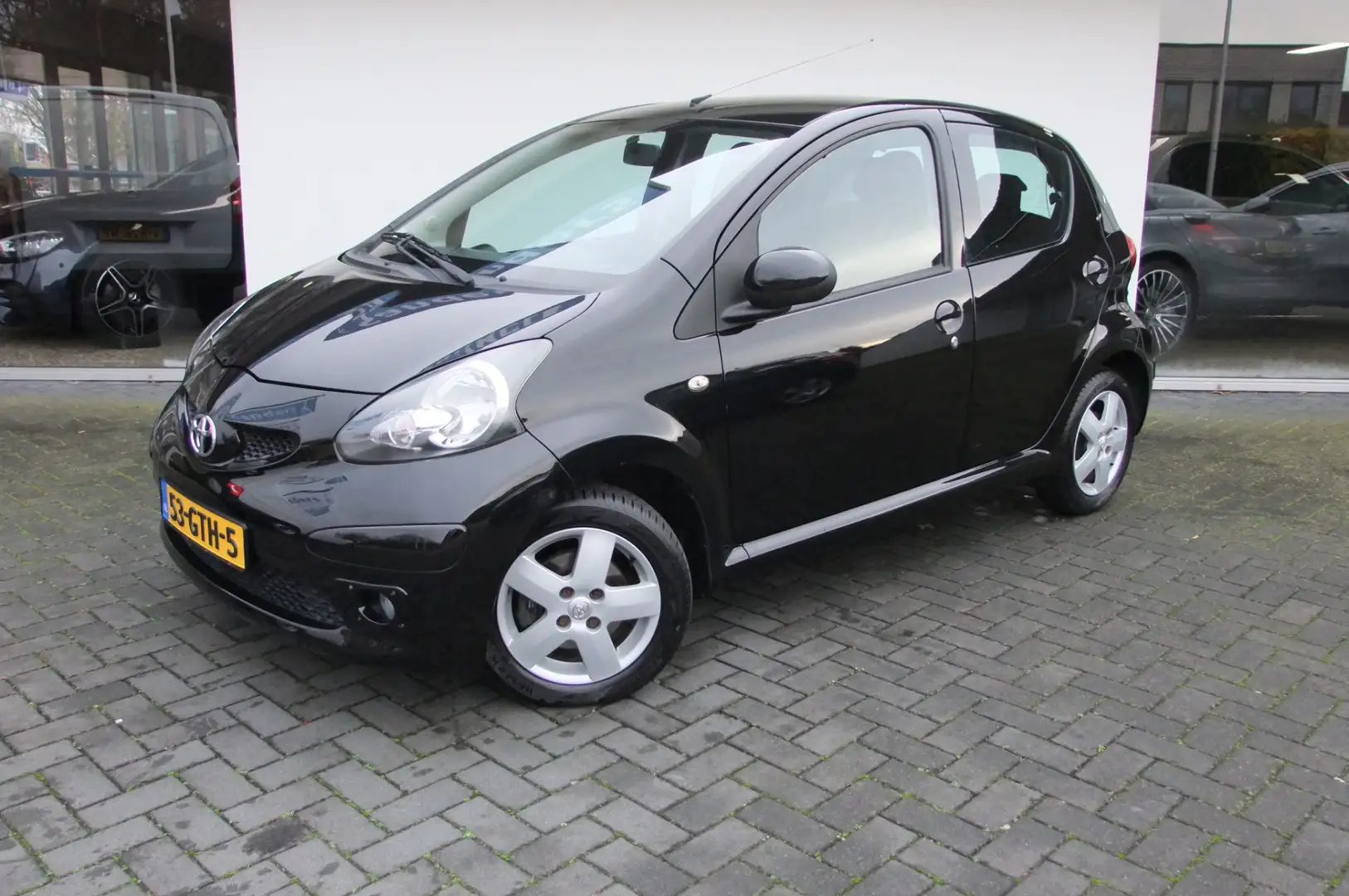 Toyota Aygo 1.0-12V Sport/ AUTOMAAT/ all-season/ airco/ 5deurs Zwart - 2