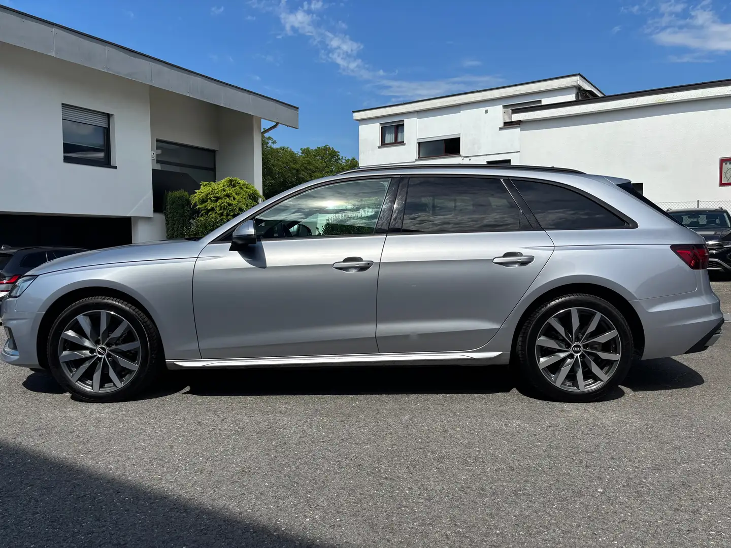 Audi A4 35 TDI advanced S-Line Silber - 2