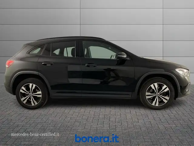 Mercedes-Benz Gla view 6