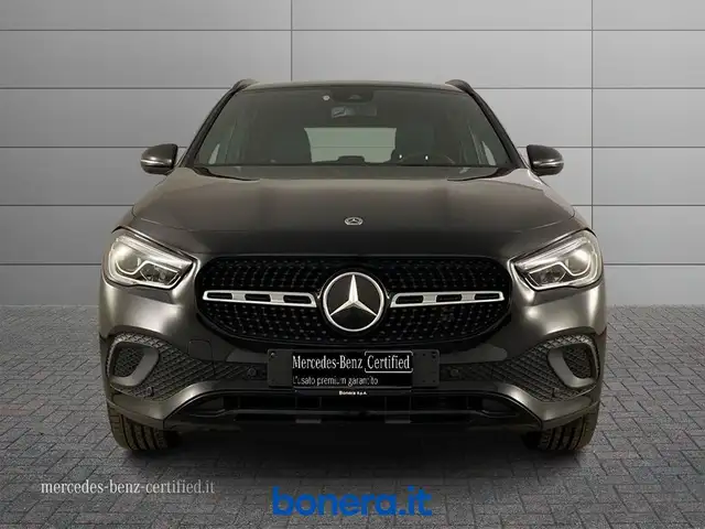 Mercedes-Benz Gla view 4