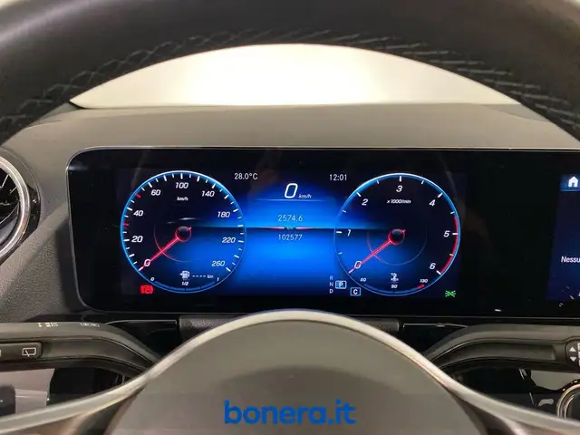 Mercedes-Benz Gla view 14