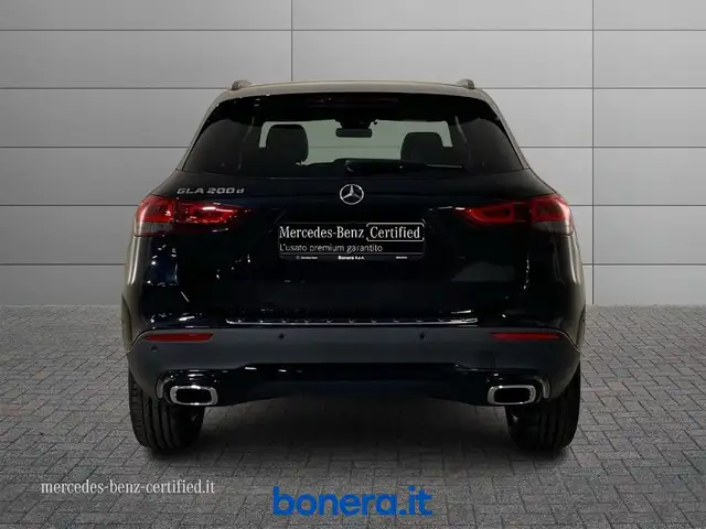 Mercedes-Benz Gla view 5