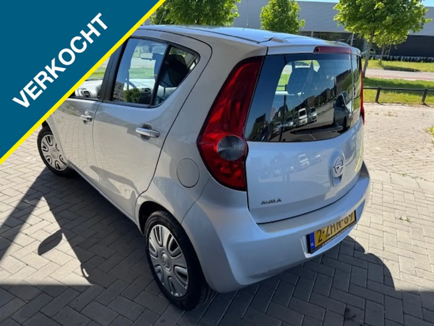 Opel Agila VERKOCHT! 1.2 EDITION 52.000 KM! 1e Eigenaar Gris - 2
