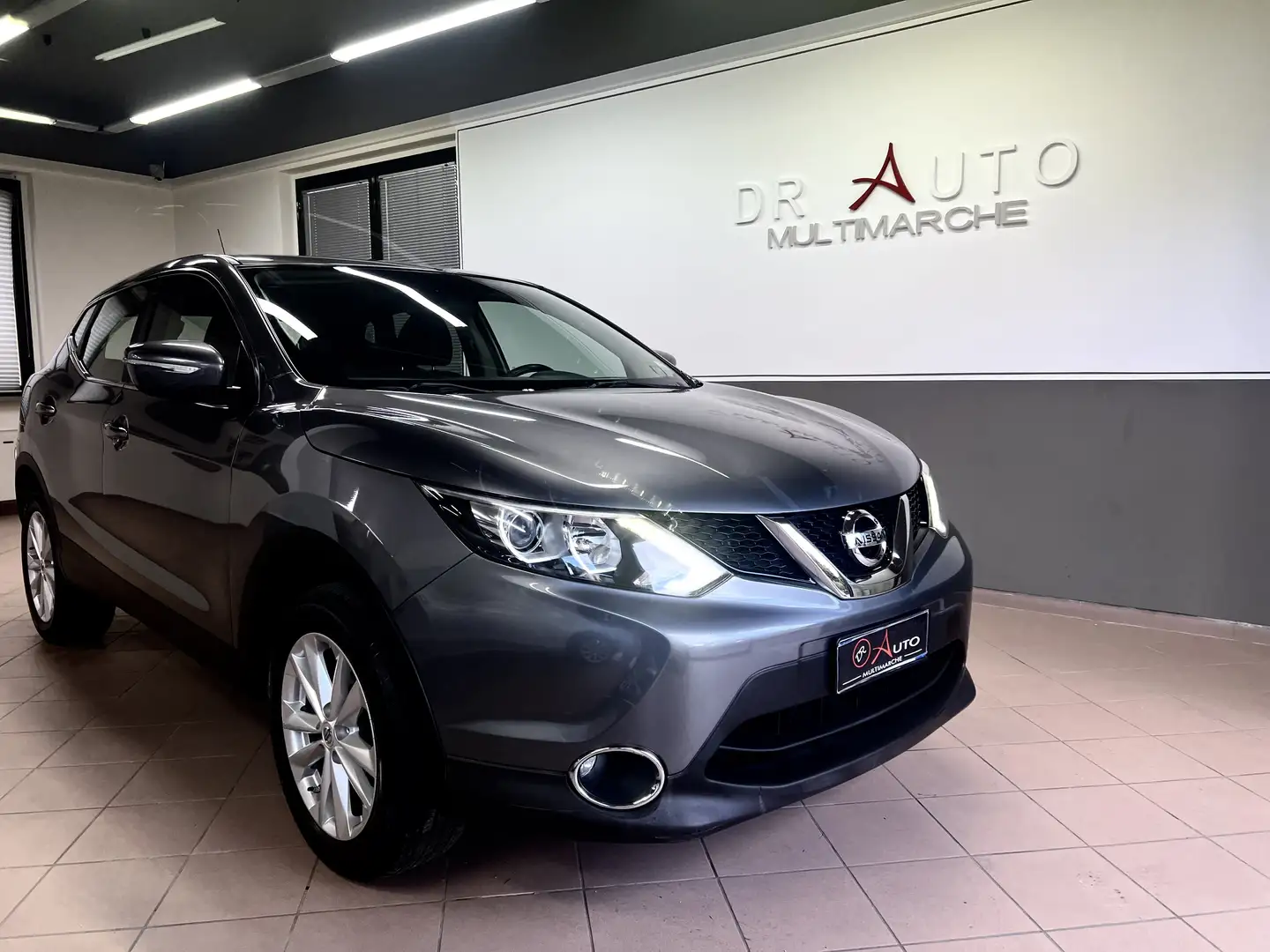 Nissan Qashqai 1.5 dci Tekna 110cv OTTIMI CONDIZIONI Grau - 1