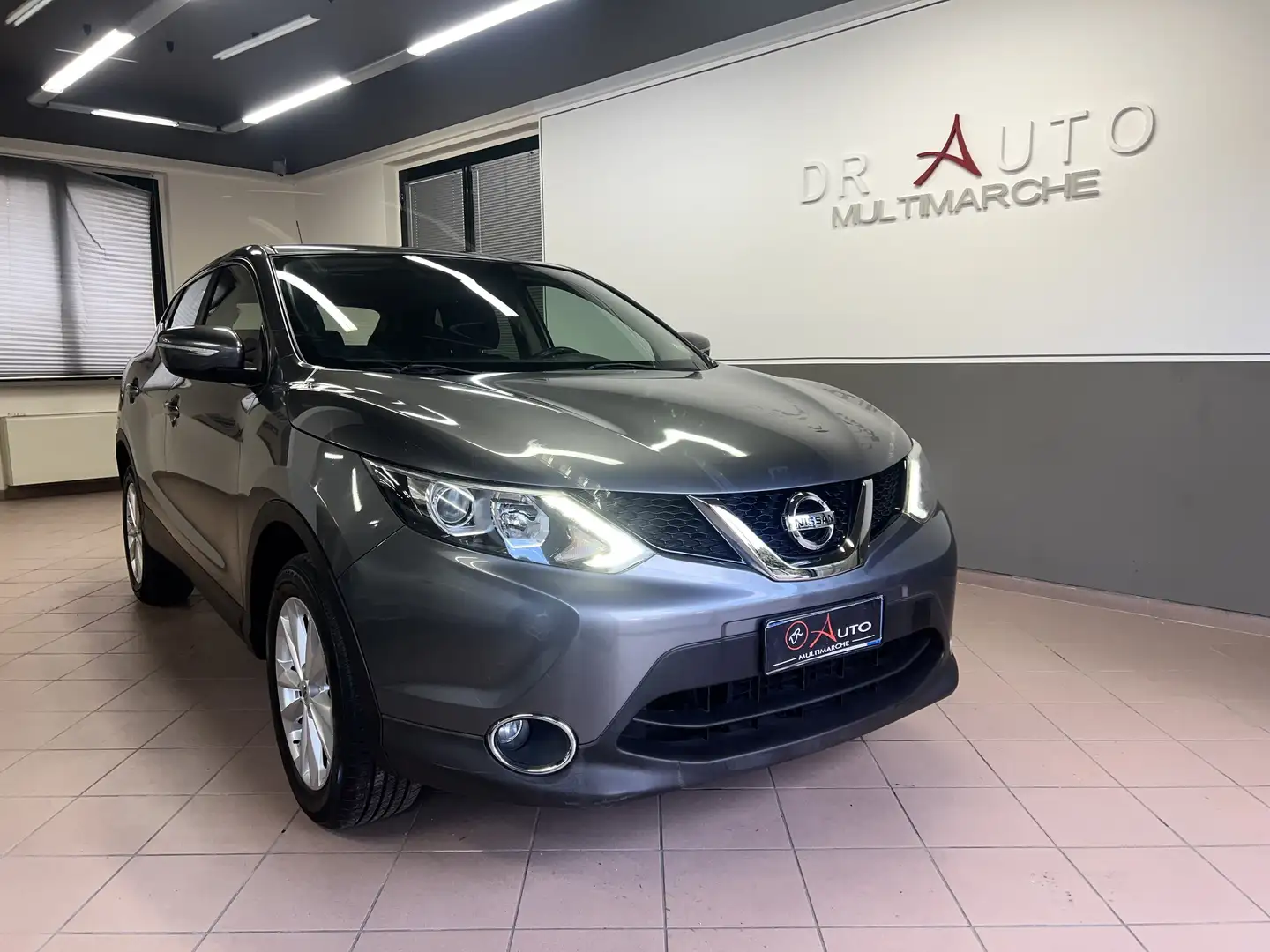 Nissan Qashqai 1.5 dci Tekna 110cv OTTIMI CONDIZIONI Grau - 2