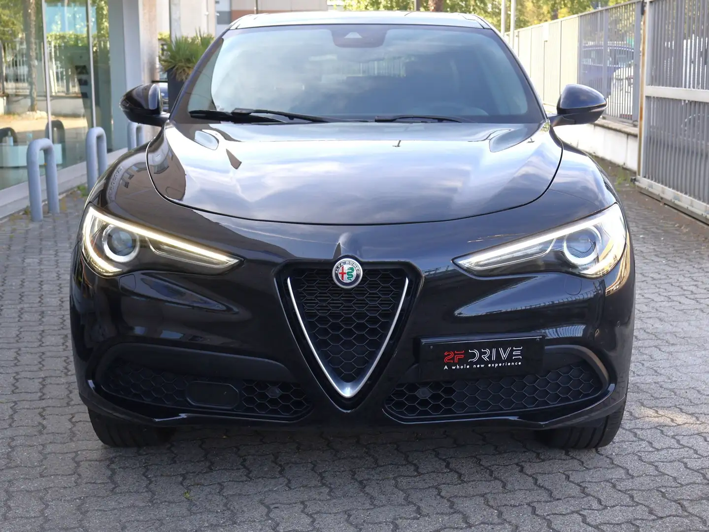 Alfa Romeo Stelvio 2.0 Executive Q4 200 CV Nero - 2