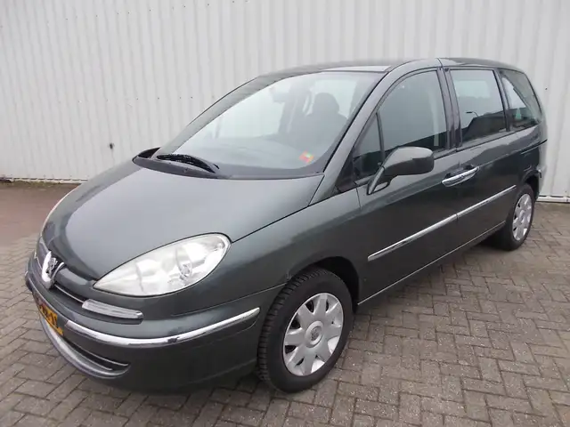 Peugeot 807 2.0 SR ( NW. APK KEURING BIJ VERKOOP )