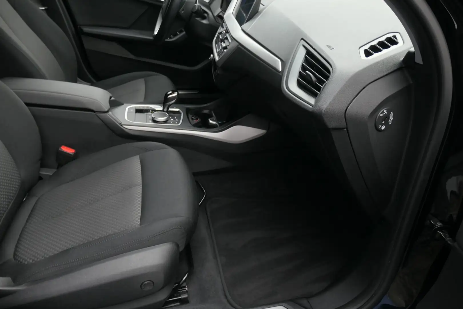 BMW 120 120d Aut. Advantage LED Kamera Top Zustand!   ! Noir - 2