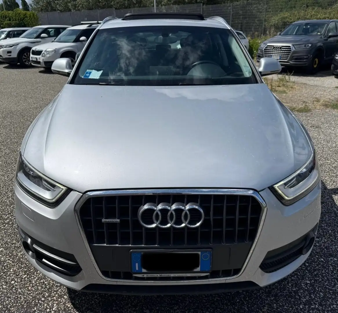 Audi Q3 Q3 2.0 TDI quattro S tronic Business Plus Plateado - 2