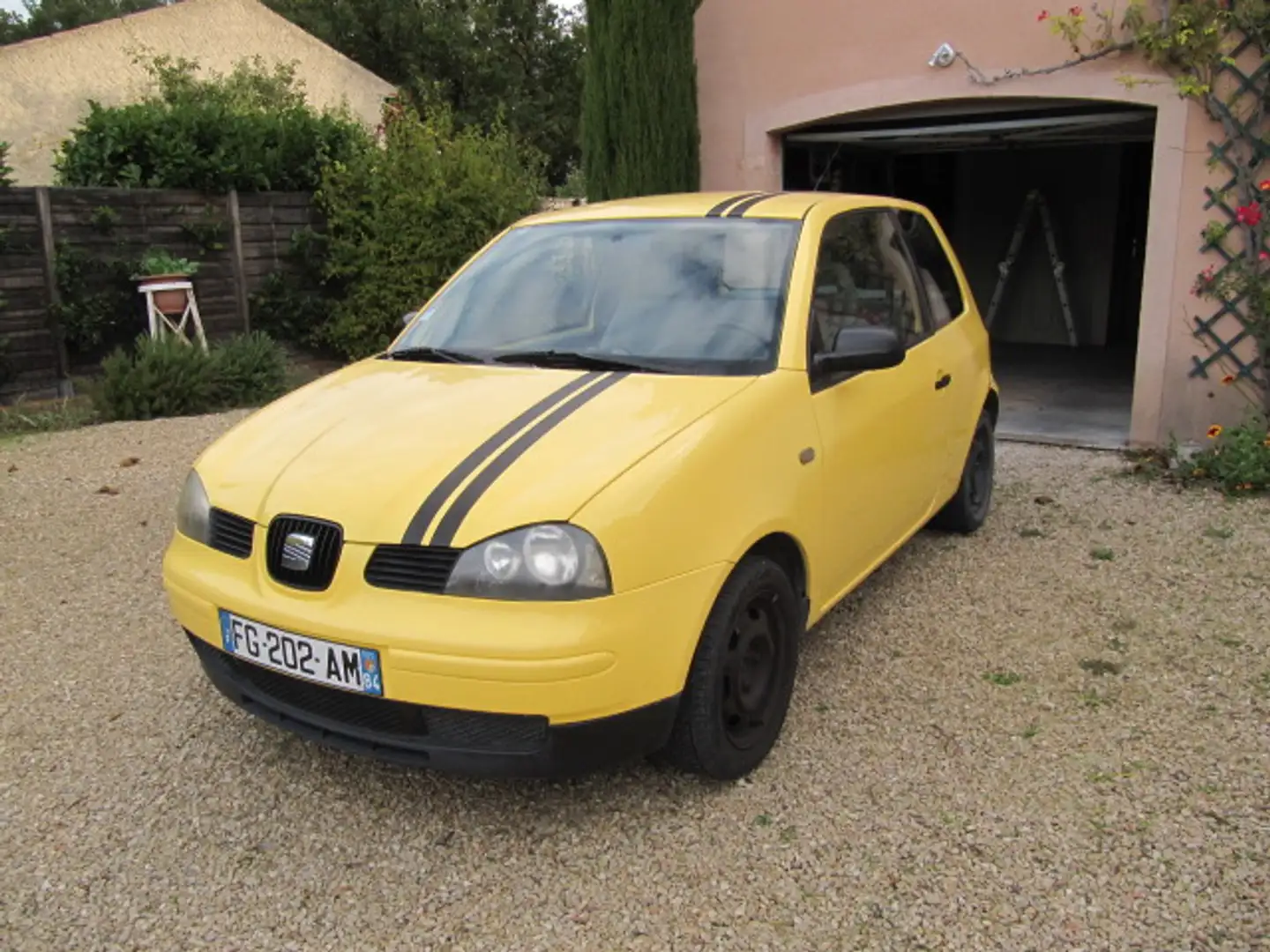 SEAT Arosa Jaune - 1
