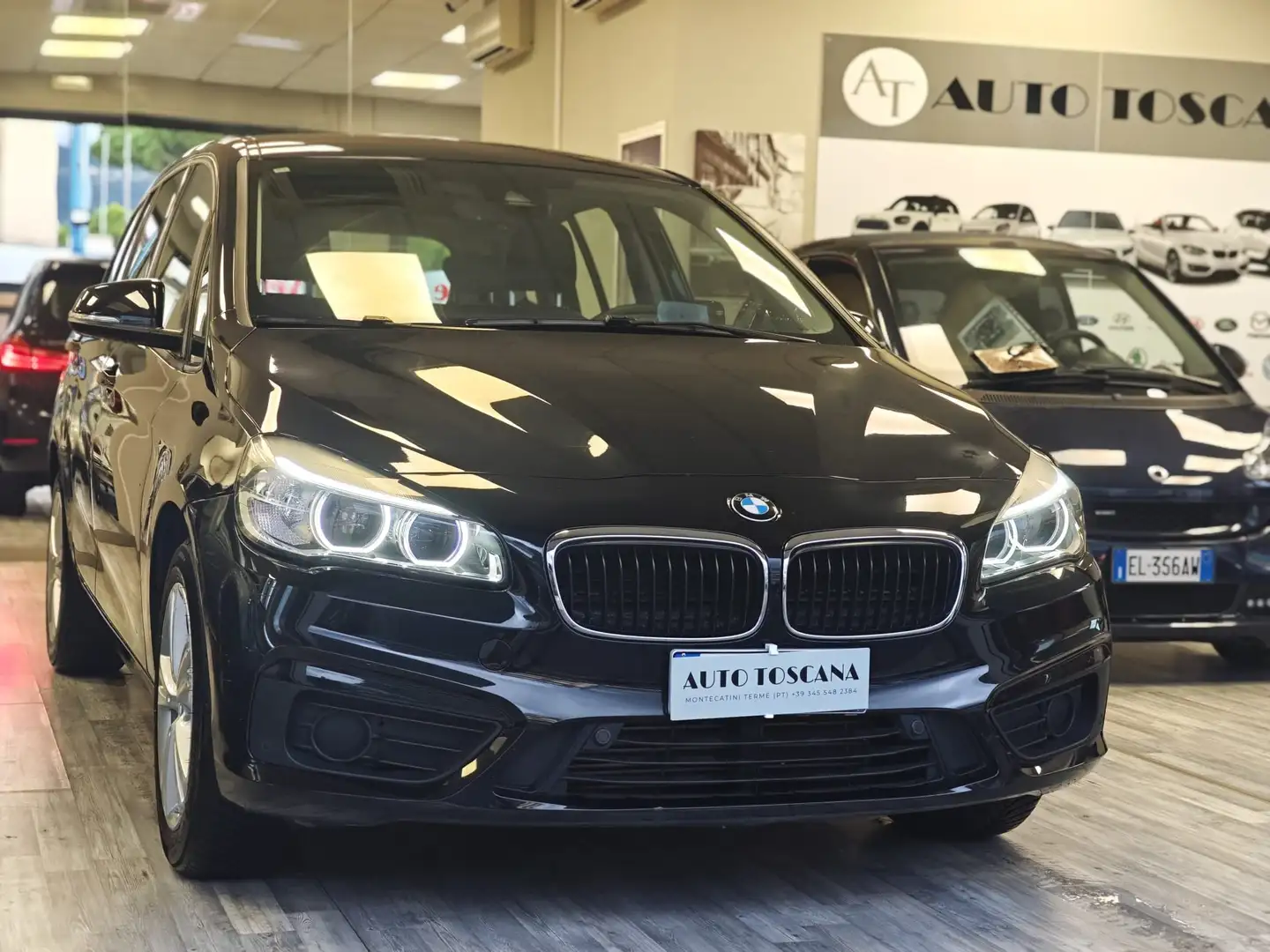 BMW 218 Serie 2  Gran Tourer 218d Gran Tourer Luxury busin Zwart - 2