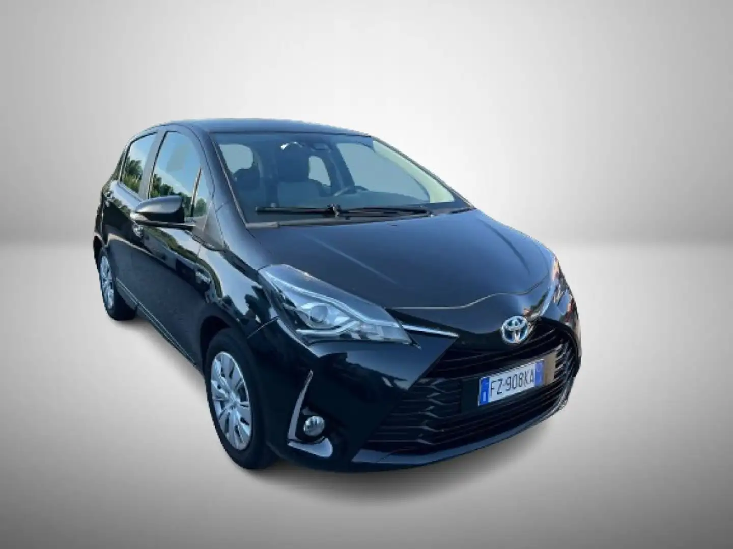 Toyota Yaris 1.5 Hybrid 5 porte Active Plus NEOPATENTATI Nero - 2