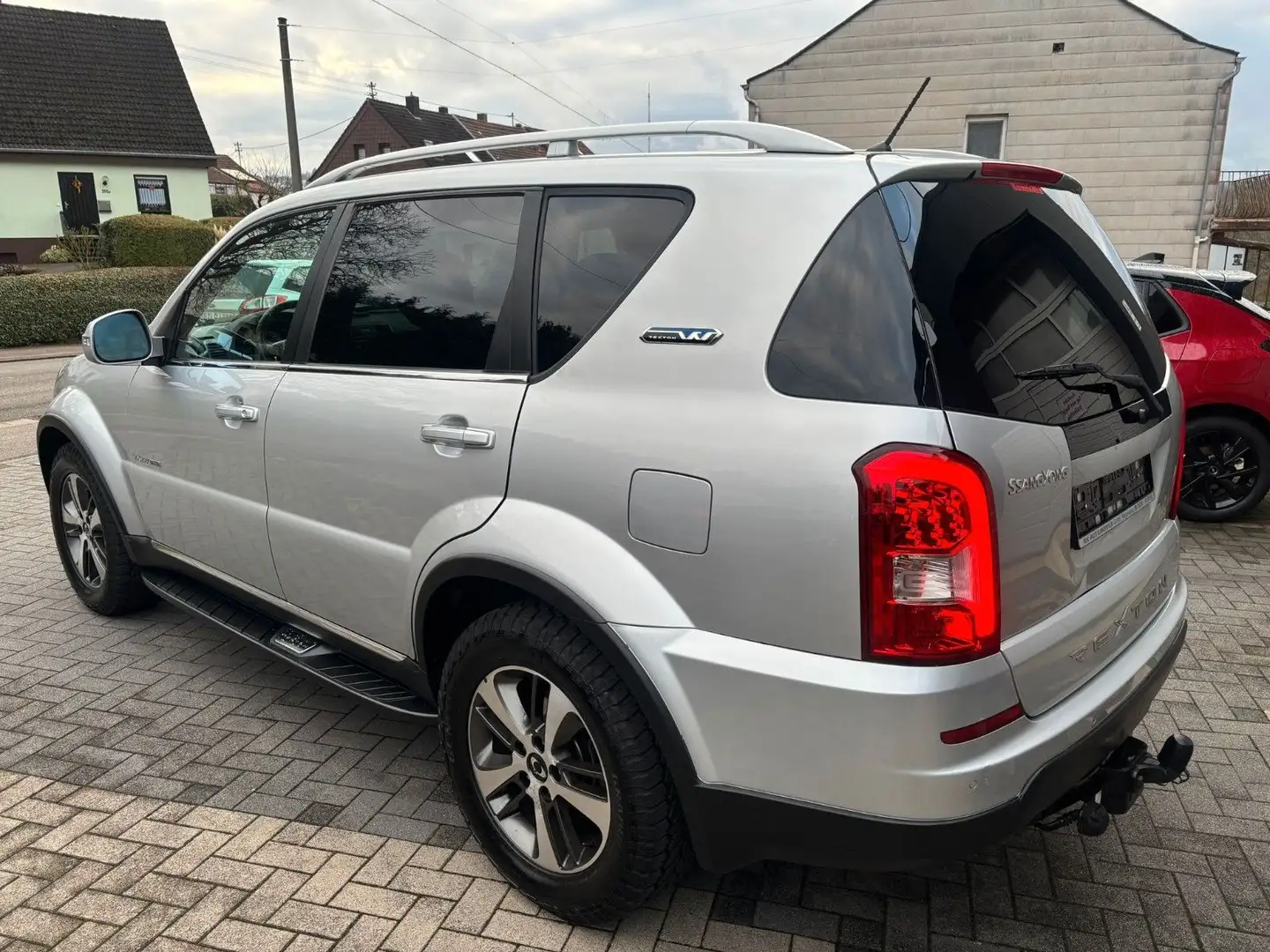 SsangYong Rexton Rexton W Executive 4WD nur 46000KM Plateado - 2