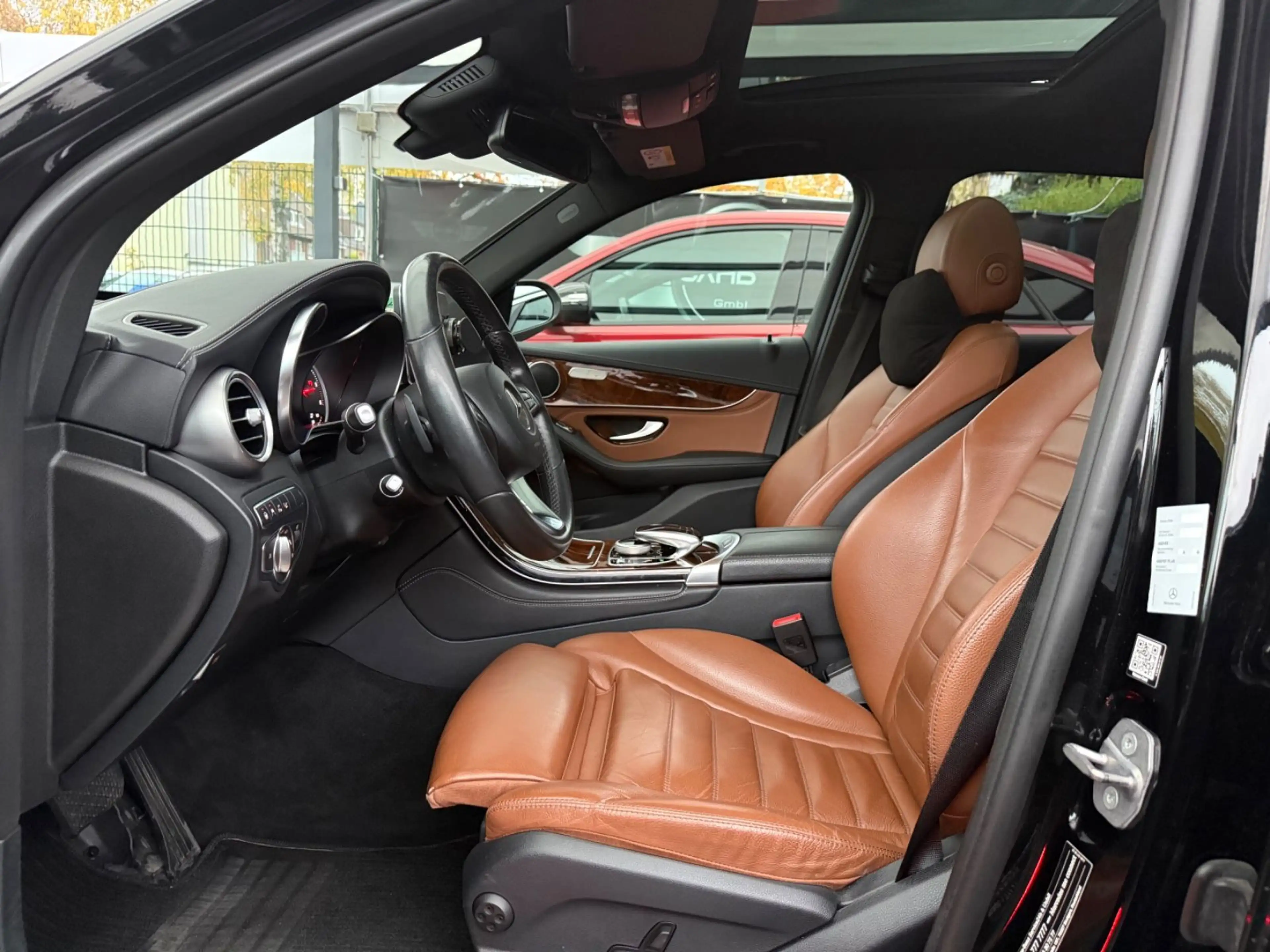 Mercedes-Benz GLC 350 d 4Matic *PANO*HEAD-UP*DISTR*LEDER*SPUR — photo 8