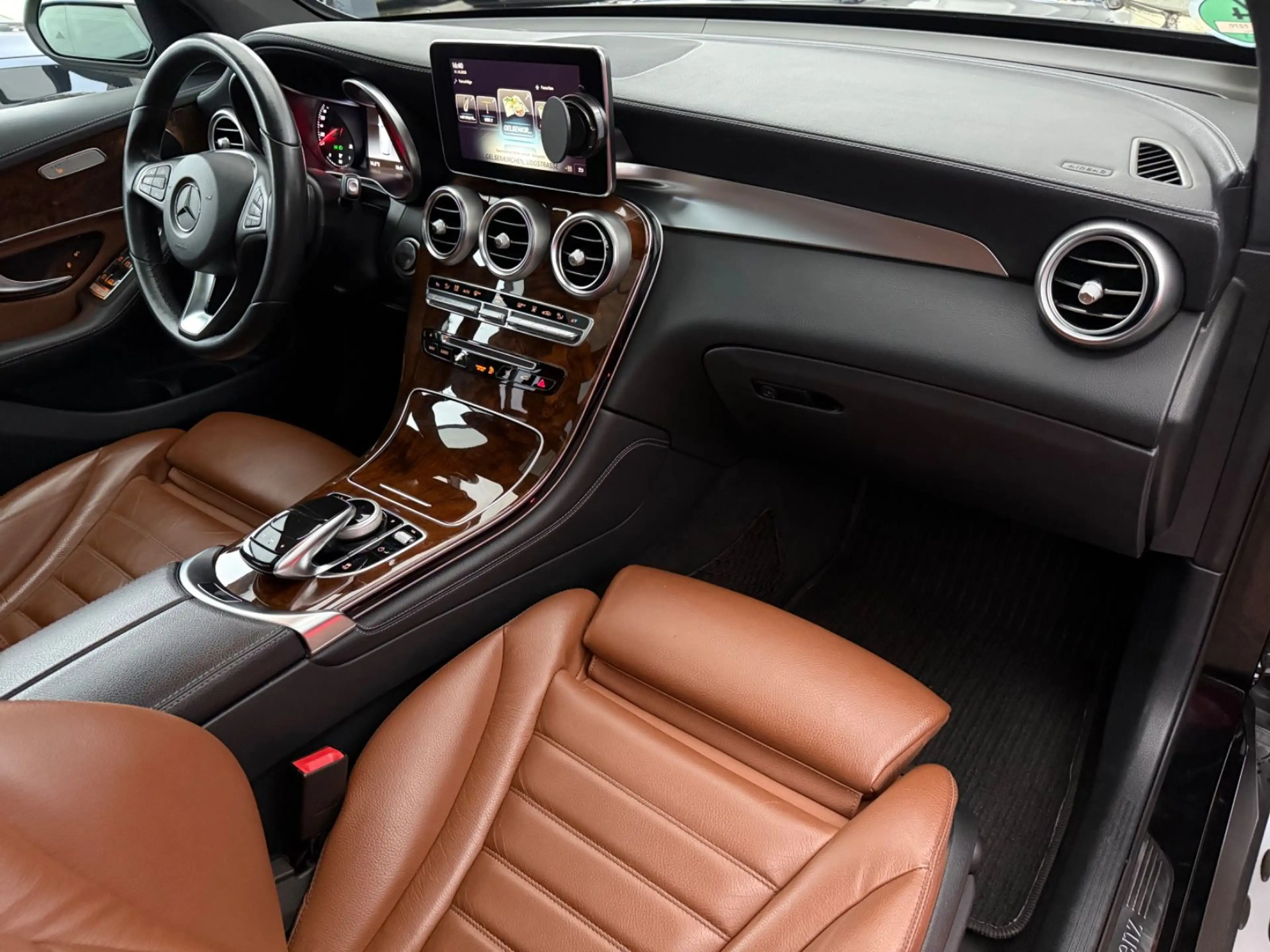 Mercedes-Benz GLC 350 d 4Matic *PANO*HEAD-UP*DISTR*LEDER*SPUR — photo 14