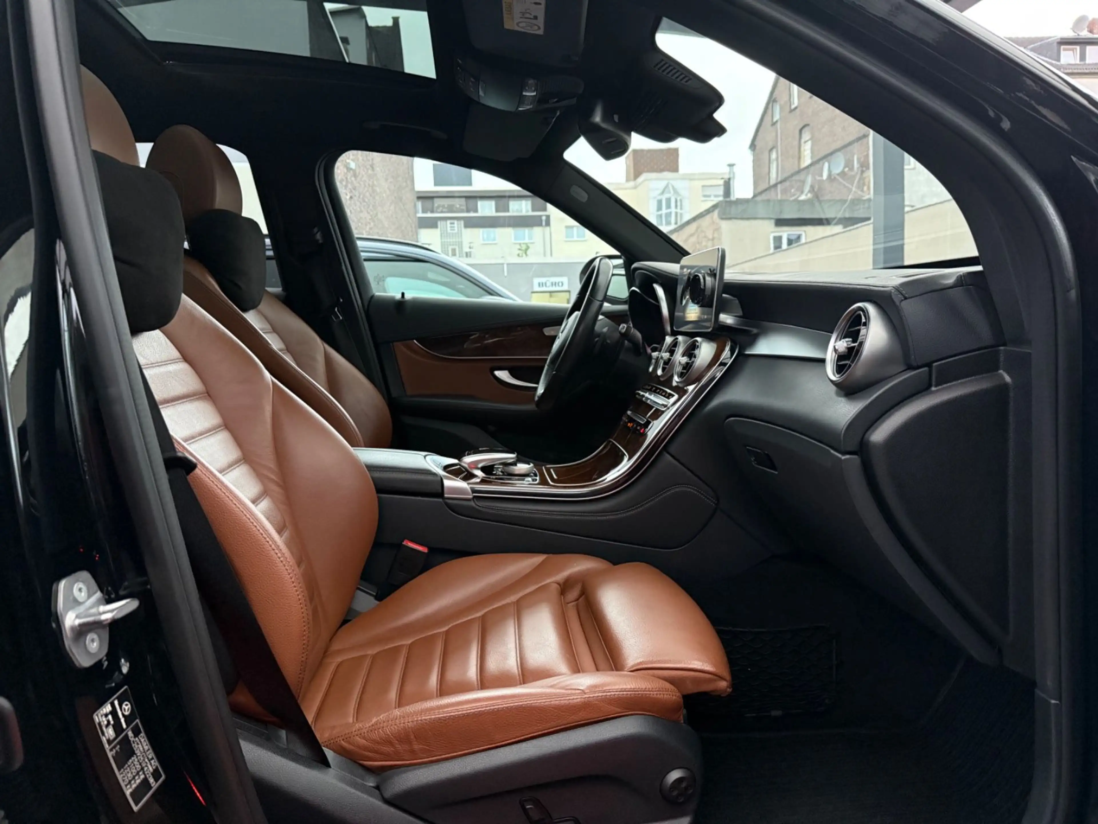 Mercedes-Benz GLC 350 d 4Matic *PANO*HEAD-UP*DISTR*LEDER*SPUR — photo 13