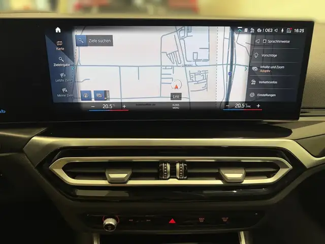 BMW 3 Series view 5