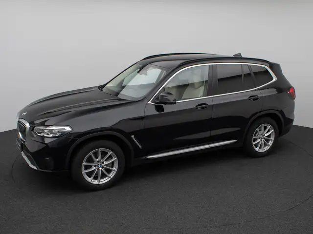BMW X3 view 12