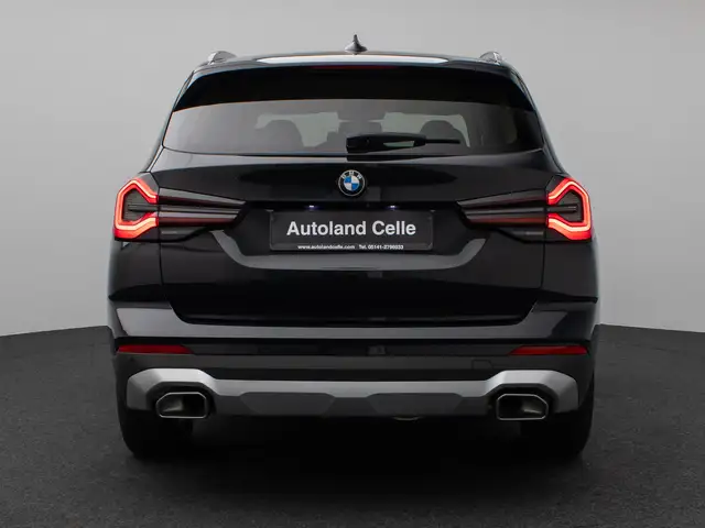 BMW X3 view 8