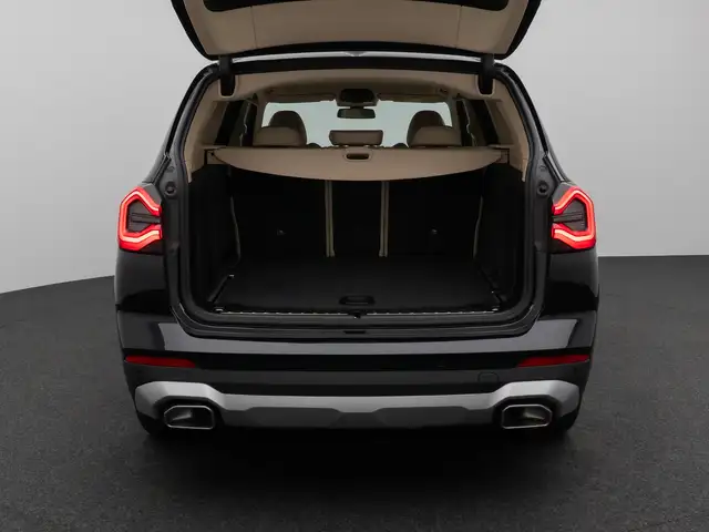 BMW X3 view 13