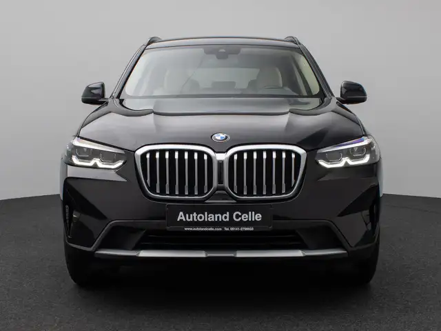 BMW X3 view 2