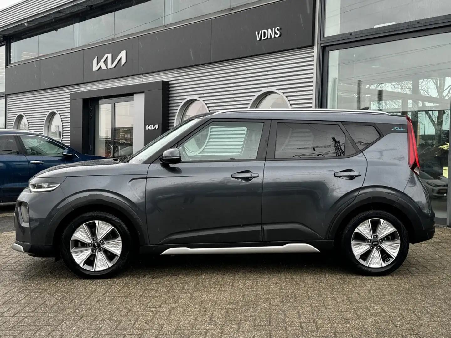 Kia Soul e-Soul ExecutiveLine 64 kWh € 2.000 Subsidie !! Grey - 2