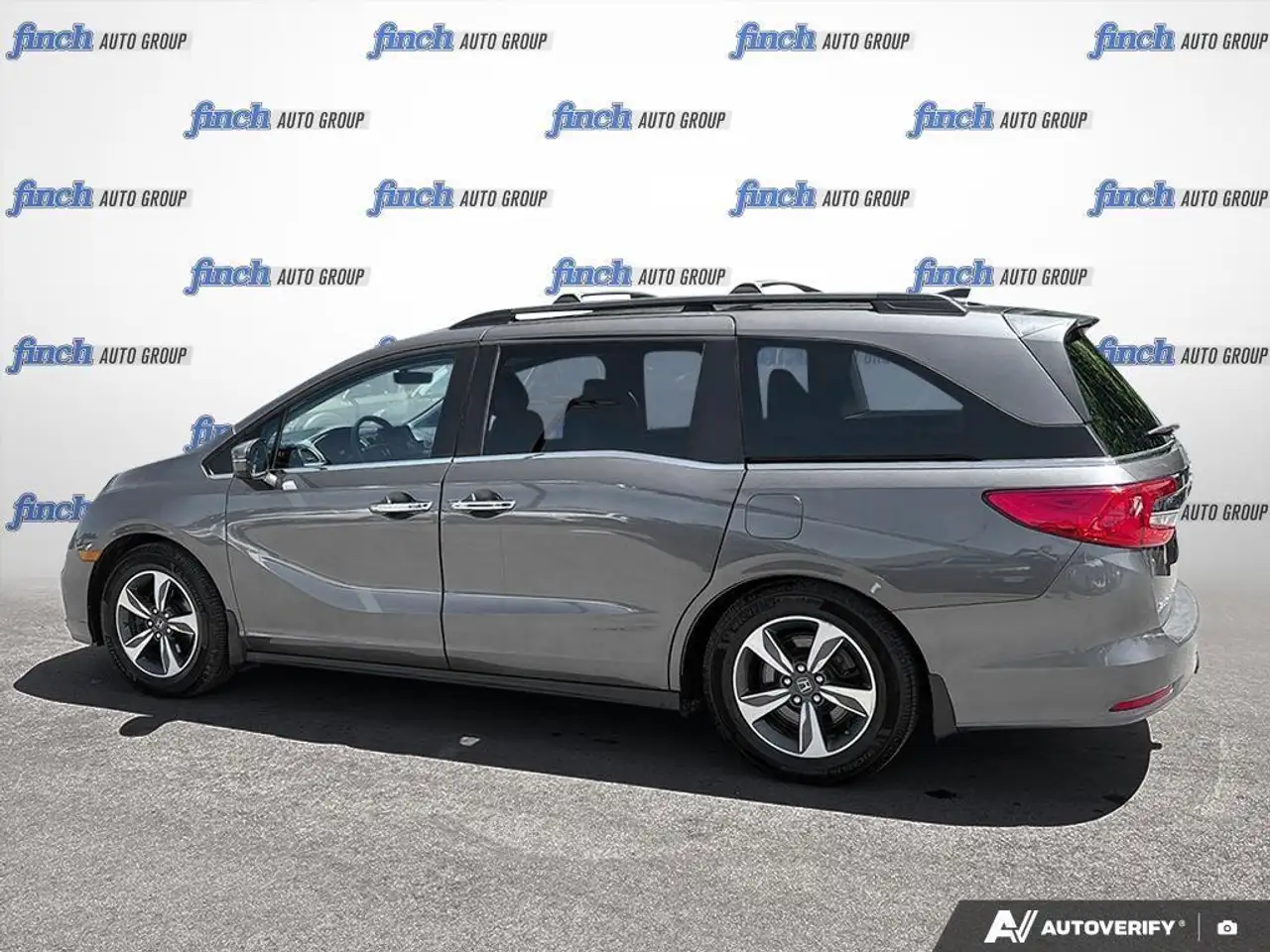 Honda Odyssey снимка Honda Odyssey