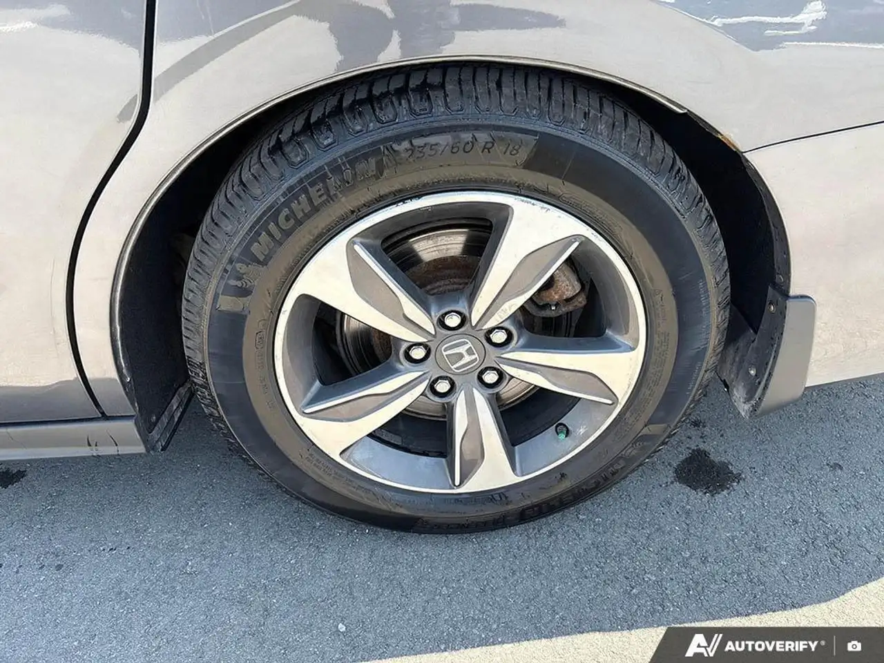 Honda Odyssey снимка Honda Odyssey