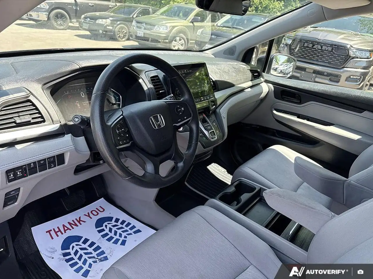 Honda Odyssey снимка Honda Odyssey