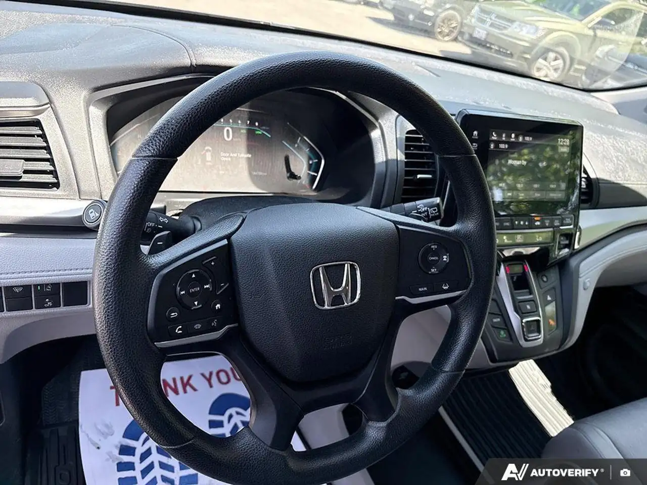 Honda Odyssey снимка Honda Odyssey