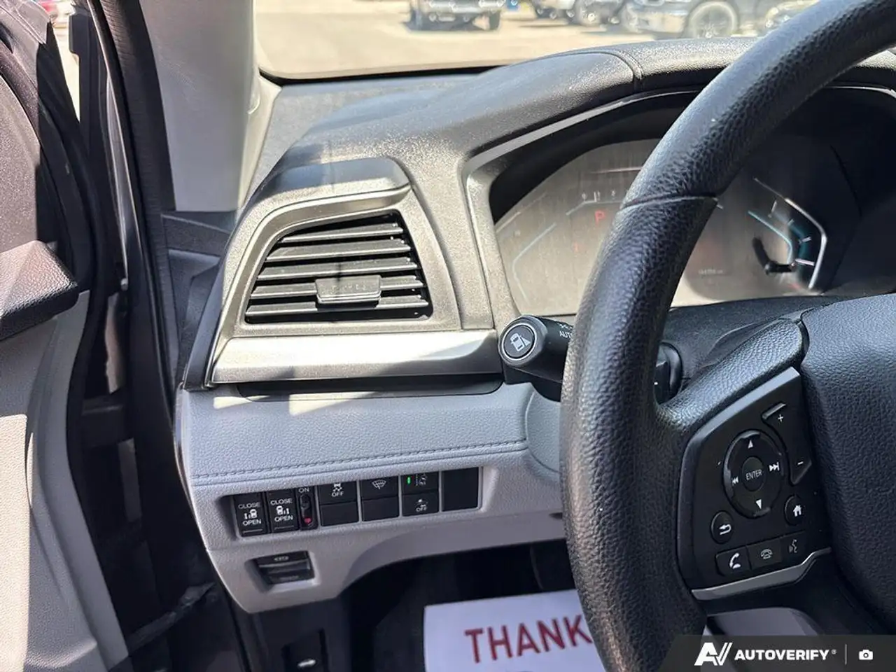 Honda Odyssey снимка Honda Odyssey