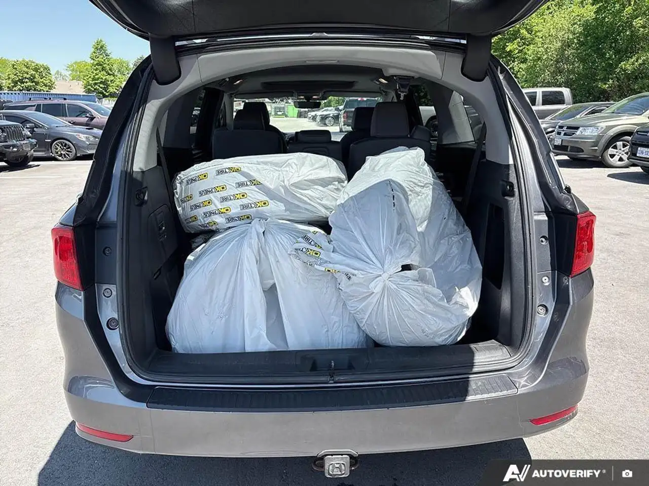 Honda Odyssey снимка Honda Odyssey