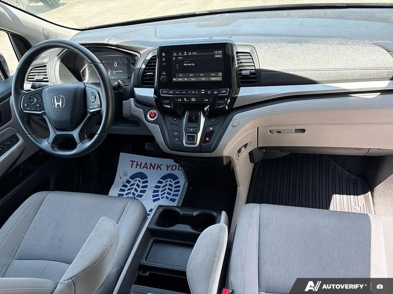 Honda Odyssey снимка Honda Odyssey
