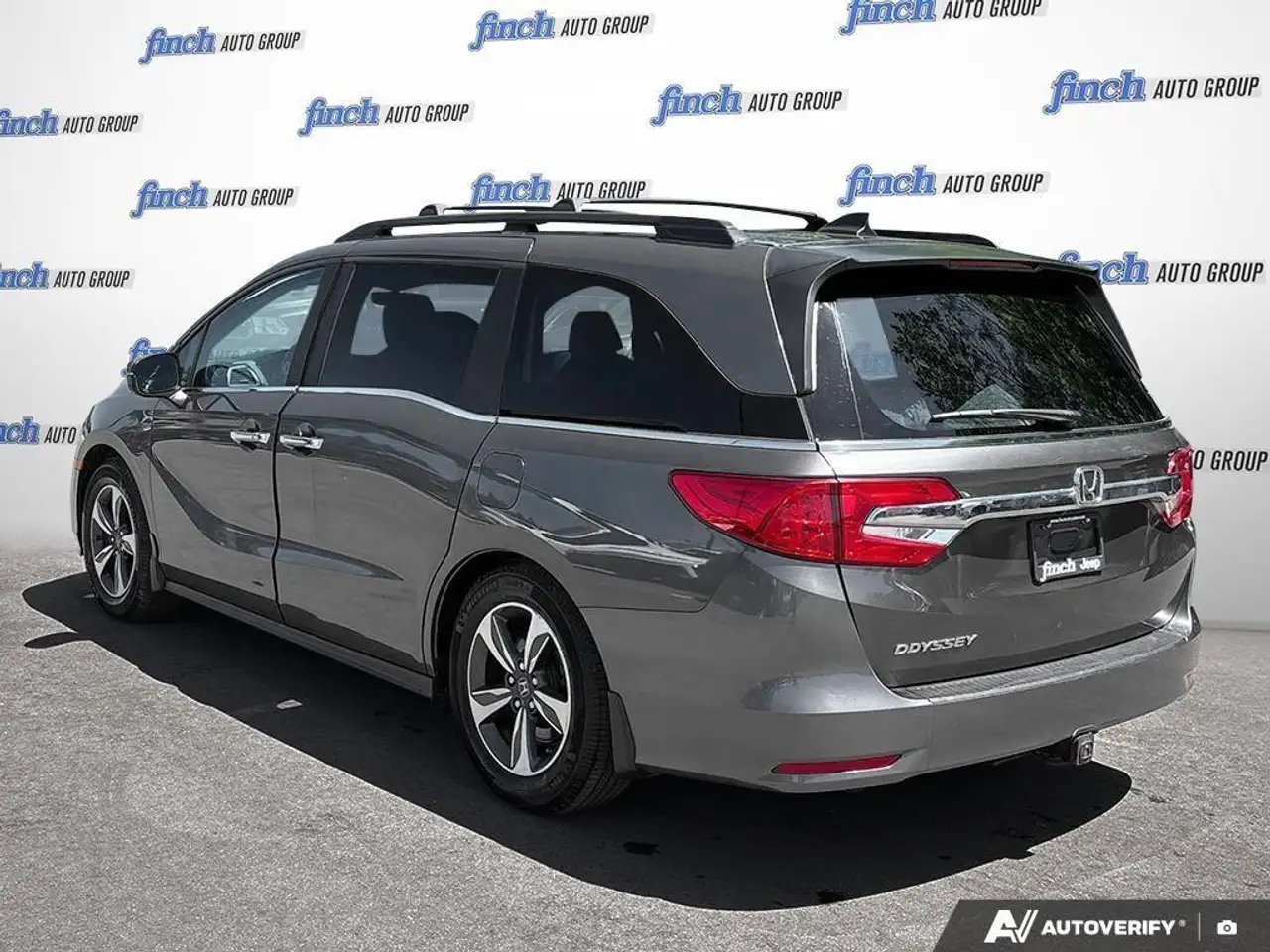 Honda Odyssey снимка Honda Odyssey