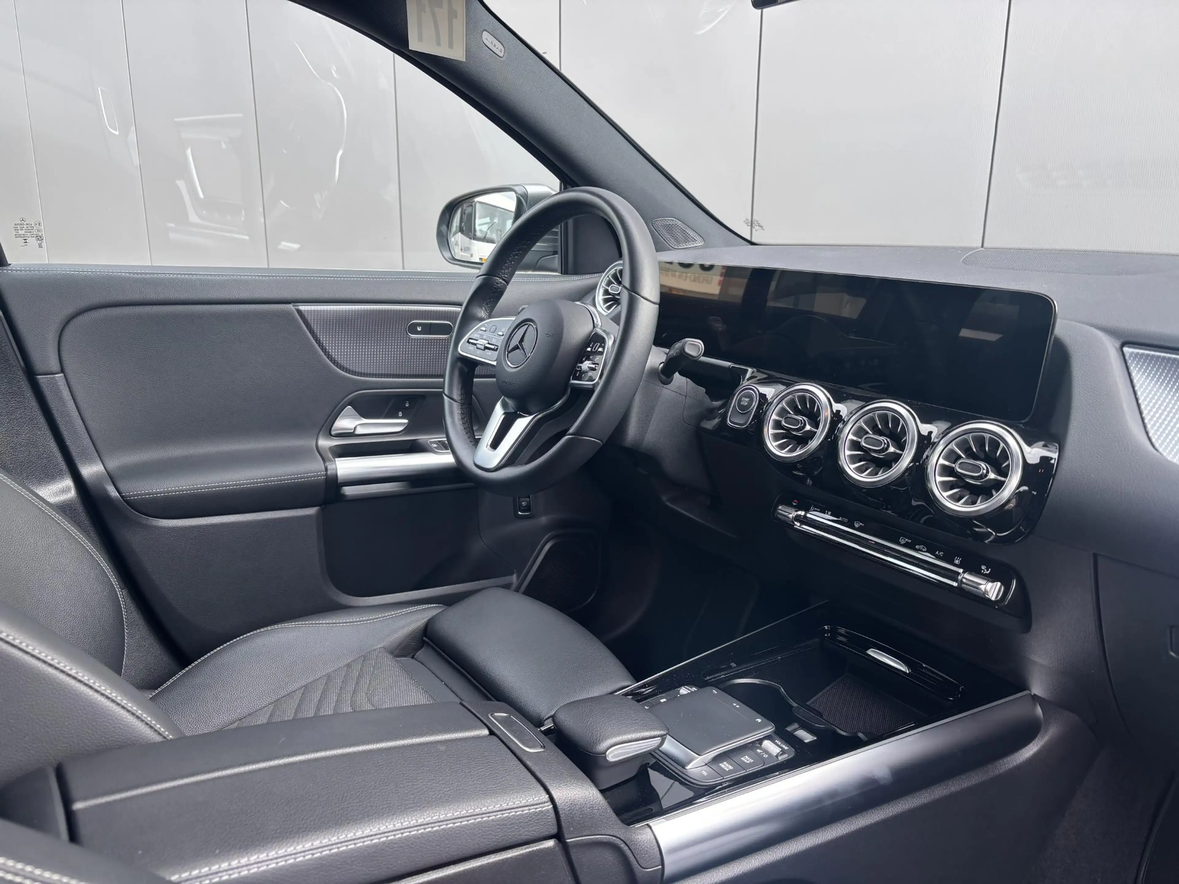 Mercedes-Benz EQA 250 EQA Business Line — photo 2