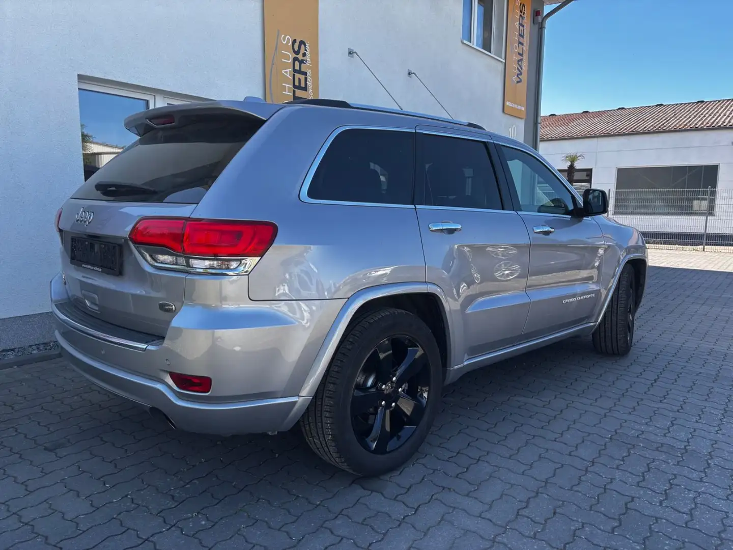 Jeep Grand Cherokee 3.0 CRD Overland (fast) Voll Silber - 2