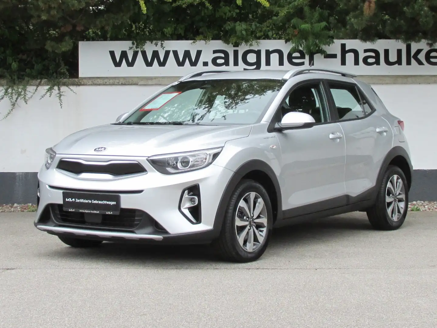 Kia Stonic 1,25 MPI ISG Silber Silber - 1