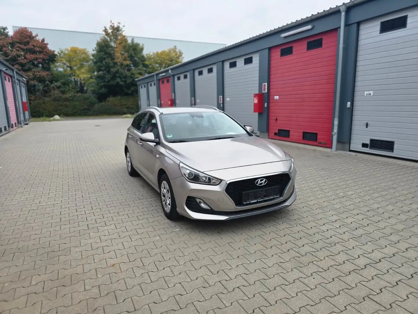 Hyundai i30 cw Pure/KOMBILIMOUSINE/1HAND Blanc - 1