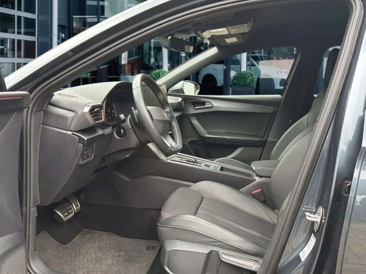 Cupra Leon 1.4 TSI e-HYBRID E-KLEP/ACC/DCC/CAMERA/MATRIX/NAVI, миниатюра 10