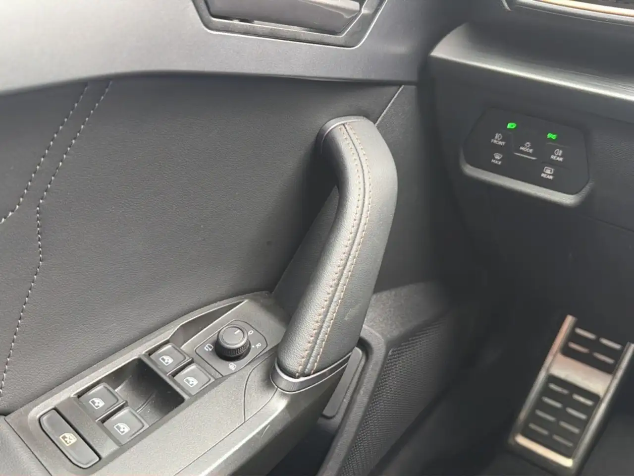 Cupra Leon 1.4 TSI e-HYBRID E-KLEP/ACC/DCC/CAMERA/MATRIX/NAVI, миниатюра 16