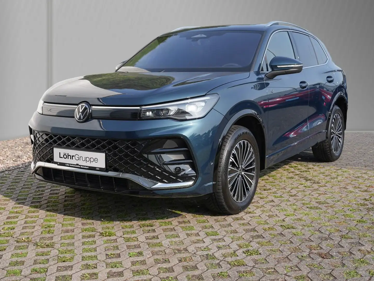 Volkswagen Tiguan 2.0 TDI DSG 4Motion R-Line *Pano*Standhzg.*AHK*... Blau - 2